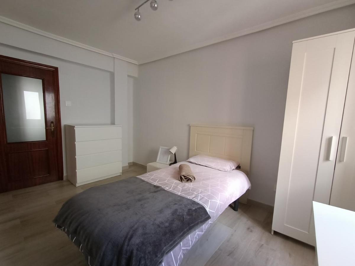 Piso San Roque 3 Hab Cerca Del Centro Y Universidad Apartment Santander Bagian luar foto
